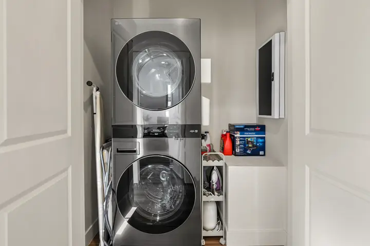 Laundry area at The Rad Retreat (3rd floor)