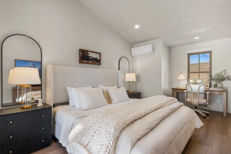 King bedroom with ensuite bath and office at The Rad Retreat (4th floor)
