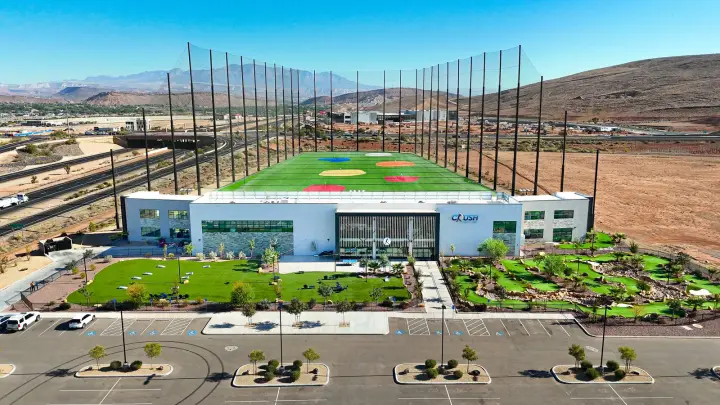 Crush Golf and Grill guest discounts