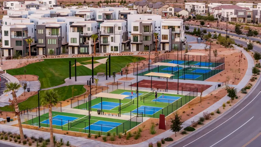 Pickleball courts at Desert Color